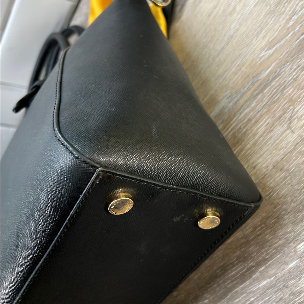 Michael Kors Black Leather Bag with Gold Zipper - Picture 11 of 12